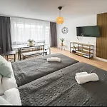 Immostay D# - Modern & Wifi Apartman Bréma